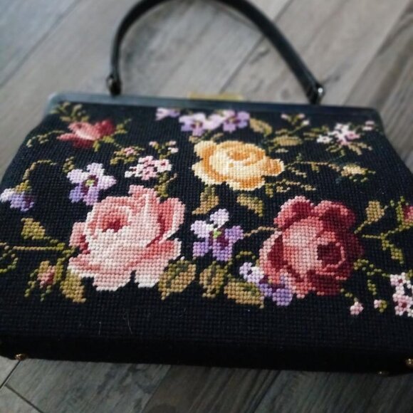 Vintage Walborg Original NEEDLEPOINT Floral Purse Handbag - Picture 2 of 4